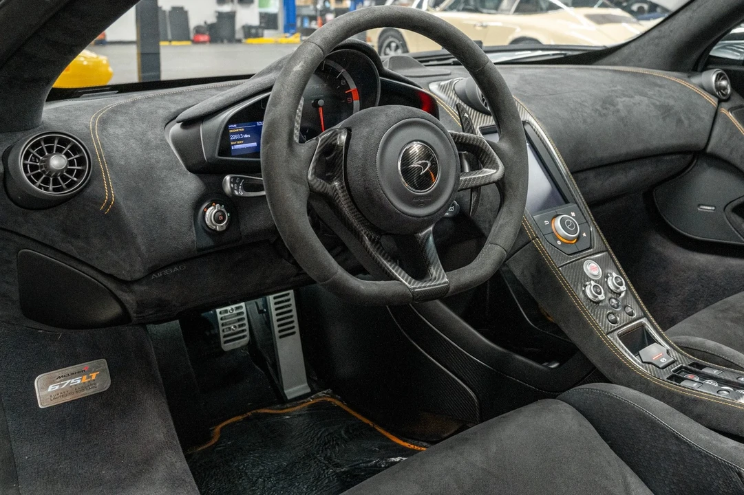 2016 McLaren 675LT Spider - Image 12 of 21