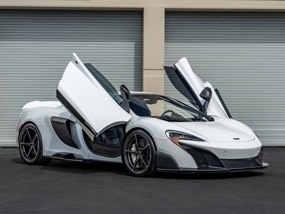 2016 McLaren 675LT Spider - Image 2 of 27
