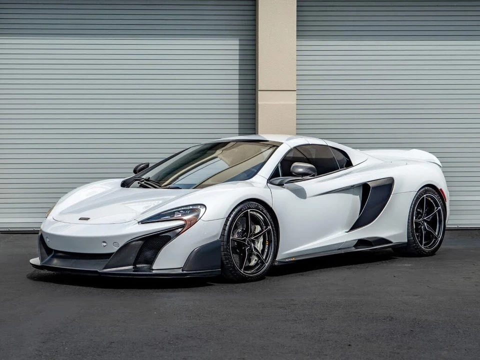2016 McLaren 675LT Spider - Image 4 of 27
