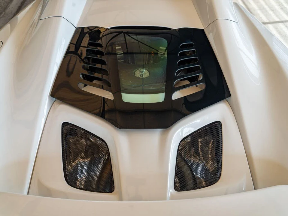 2016 McLaren 675LT Spider - Image 26 of 27
