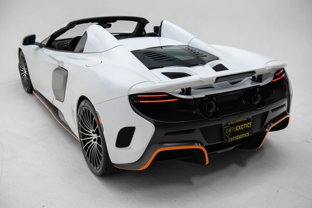 2016 McLaren 675LT Spider - Image 20 of 21