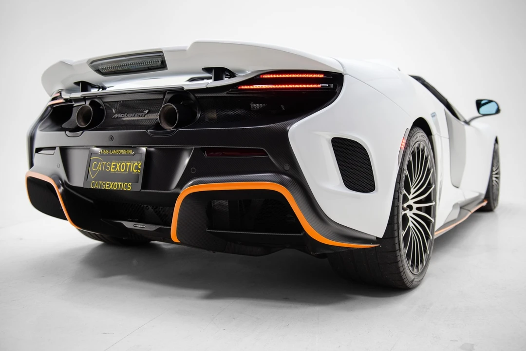 2016 McLaren 675LT Spider - Image 17 of 21