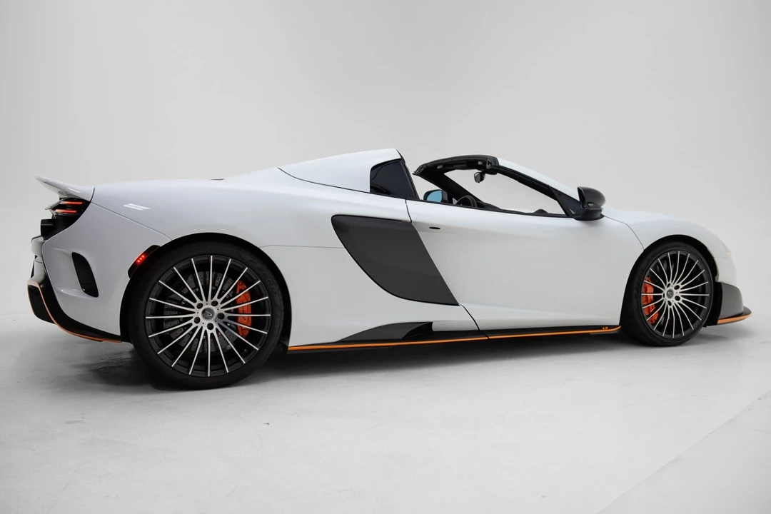 2016 McLaren 675LT Spider - Image 21 of 21