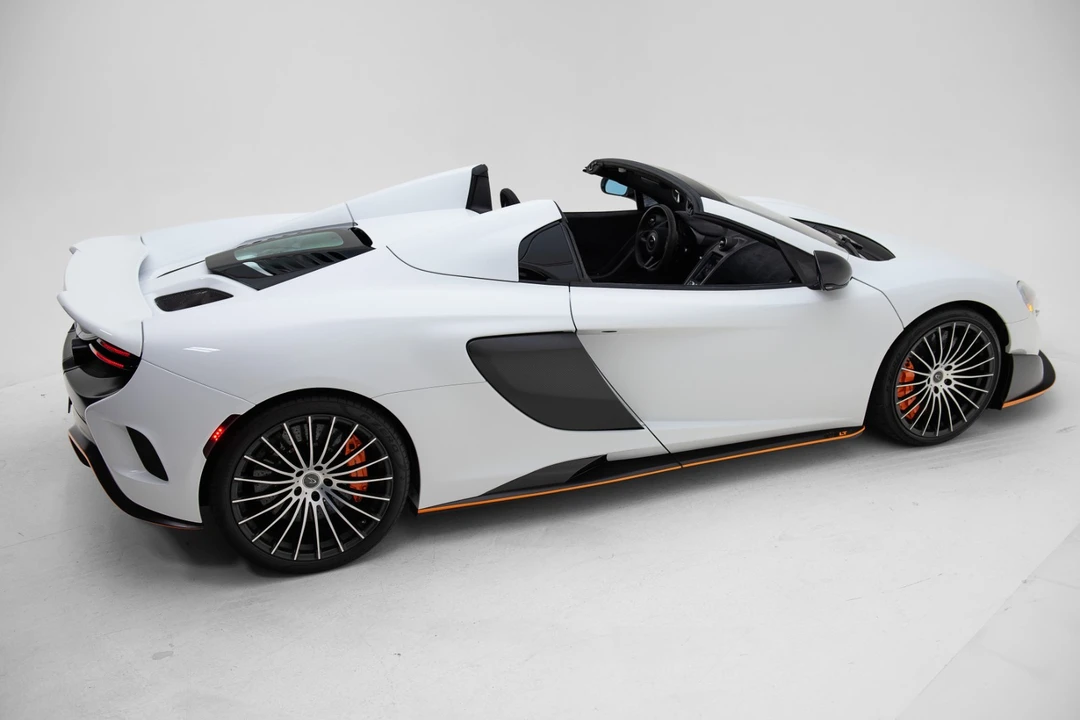 2016 McLaren 675LT Spider - Image 16 of 21