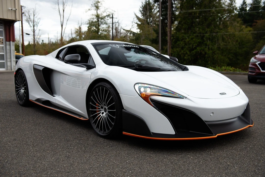 2016 McLaren 675LT Spider - Image 16 of 21