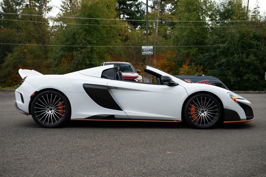2016 McLaren 675LT Spider - Image 10 of 21