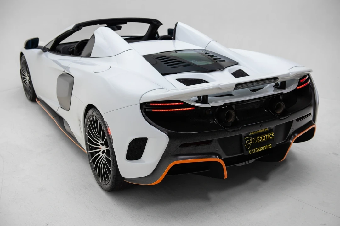 2016 McLaren 675LT Spider - Image 4 of 21