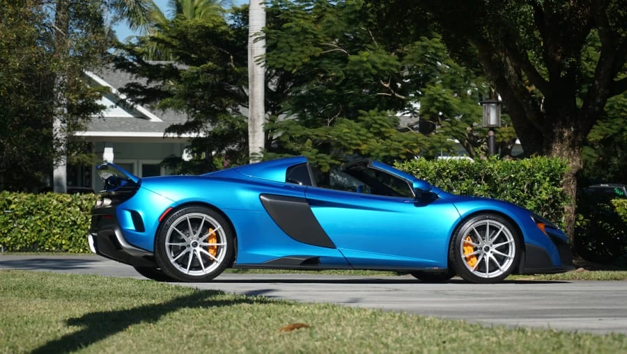 2016 McLaren 675LT Spider - Image 10 of 31