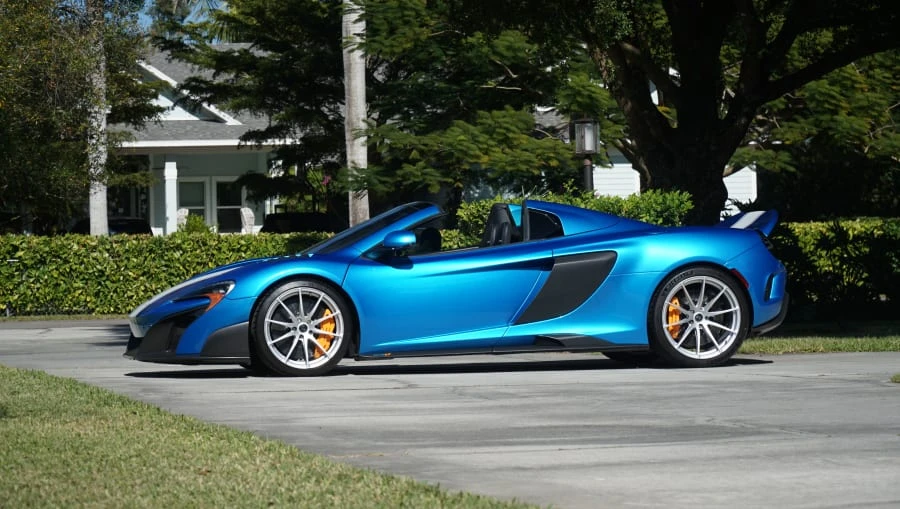 2016 McLaren 675LT Spider - Image 2 of 31