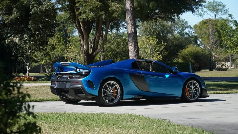2016 McLaren 675LT Spider - Image 27 of 31