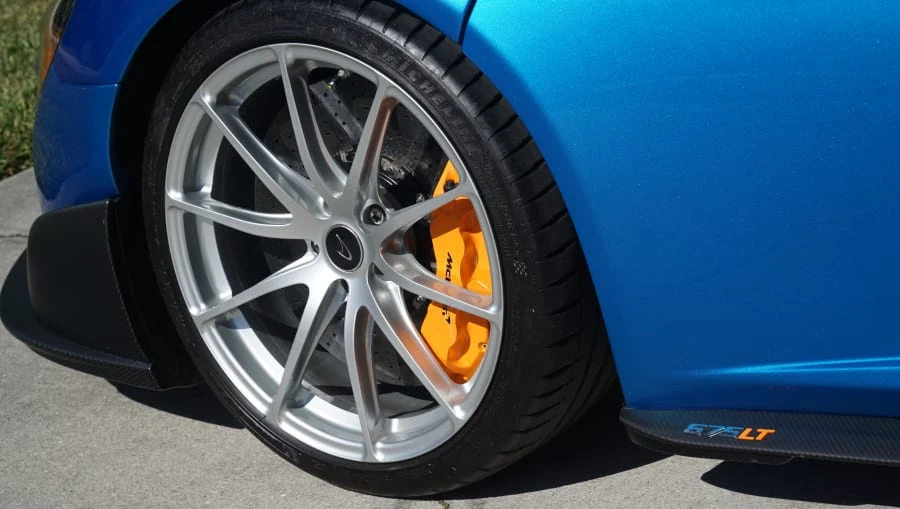 2016 McLaren 675LT Spider - Image 29 of 31