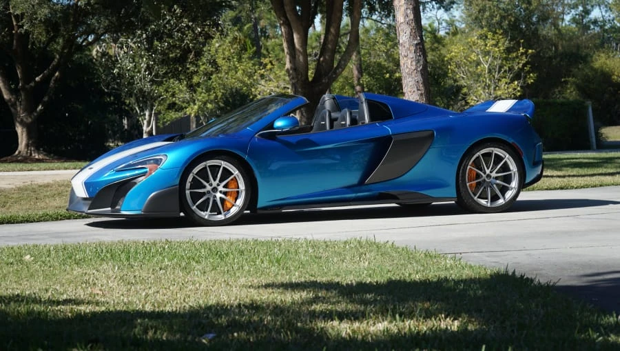 2016 McLaren 675LT Spider - Image 16 of 31