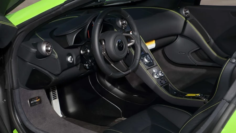 2016 McLaren 675LT Spider - Image 4 of 20