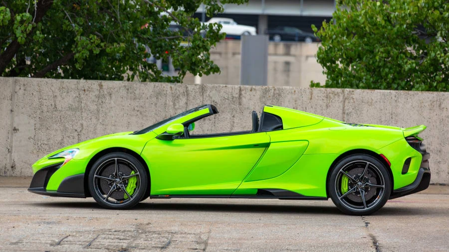 2016 McLaren 675LT Spider - Image 2 of 21