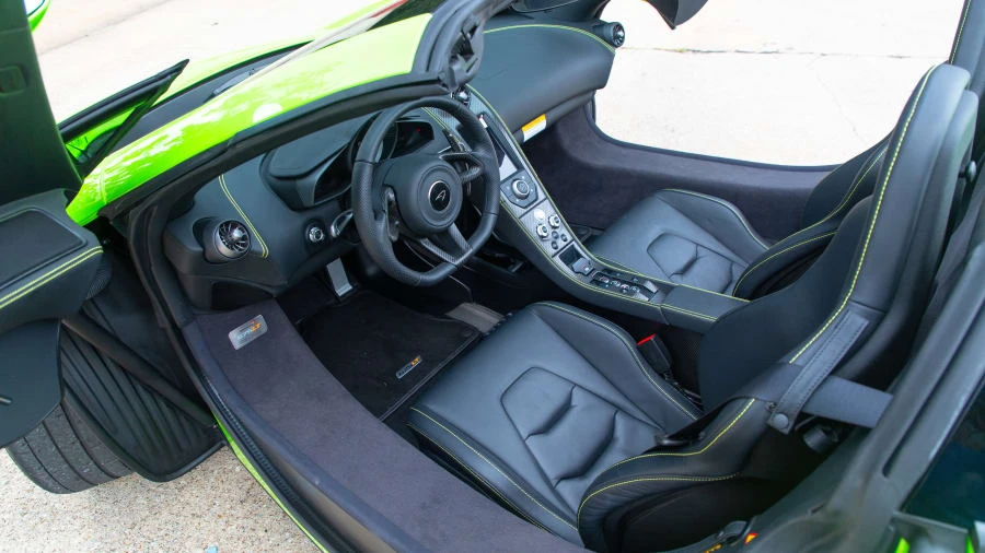 2016 McLaren 675LT Spider - Image 4 of 21