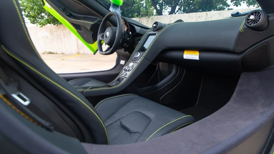 2016 McLaren 675LT Spider - Image 5 of 21
