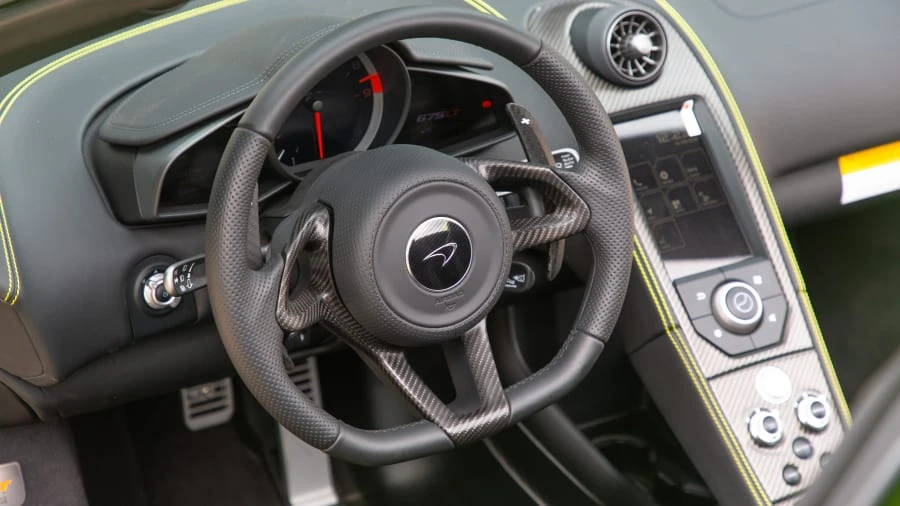 2016 McLaren 675LT Spider - Image 12 of 21