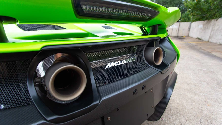 2016 McLaren 675LT Spider - Image 16 of 21