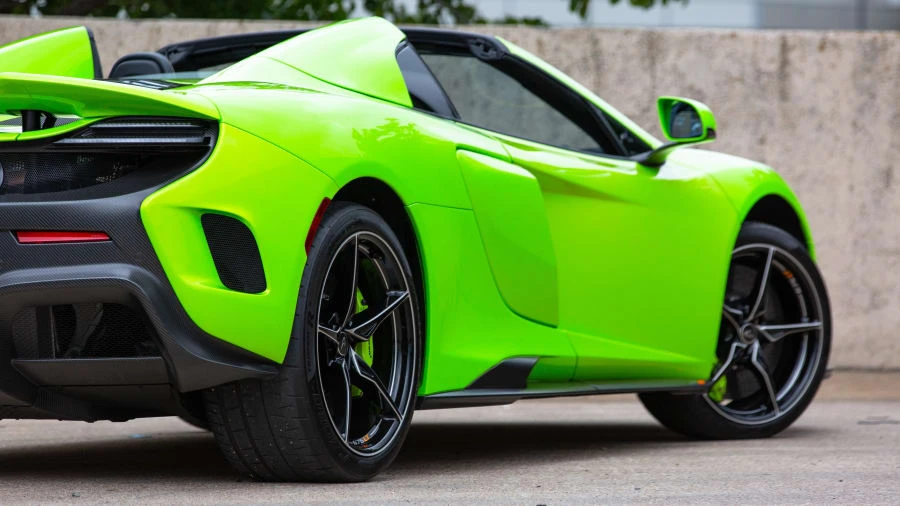 2016 McLaren 675LT Spider - Image 20 of 21