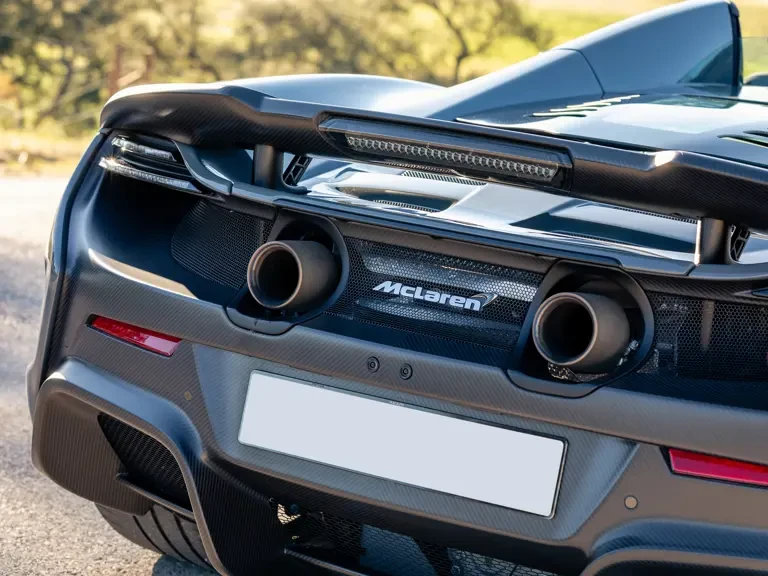 2016 McLaren 675LT Spider - Image 25 of 31