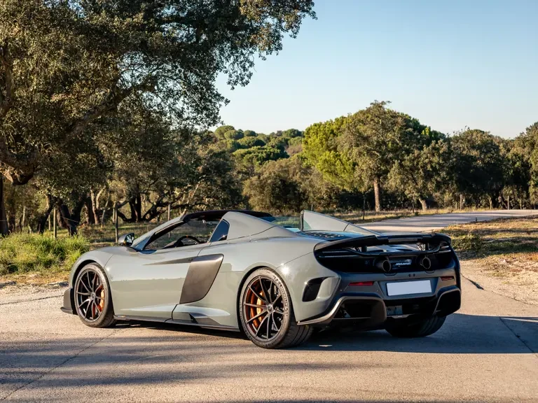 2016 McLaren 675LT Spider - Image 3 of 31