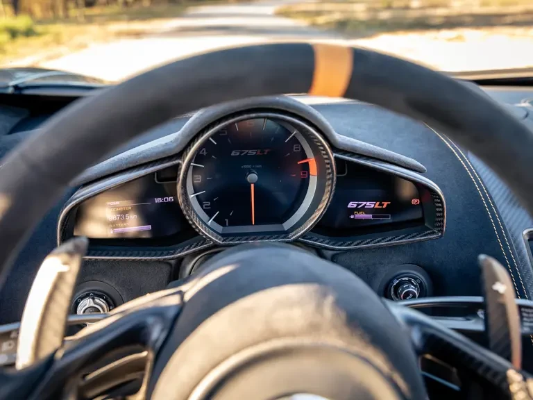 2016 McLaren 675LT Spider - Image 18 of 31