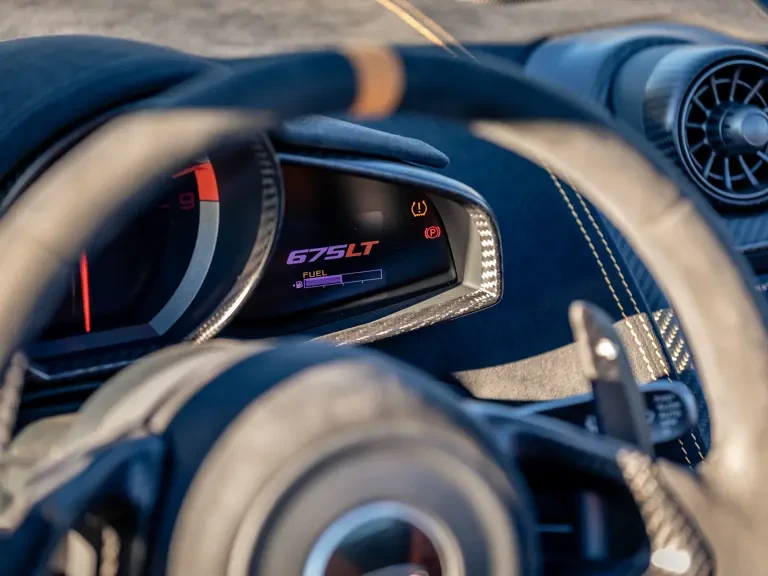 2016 McLaren 675LT Spider - Image 15 of 31