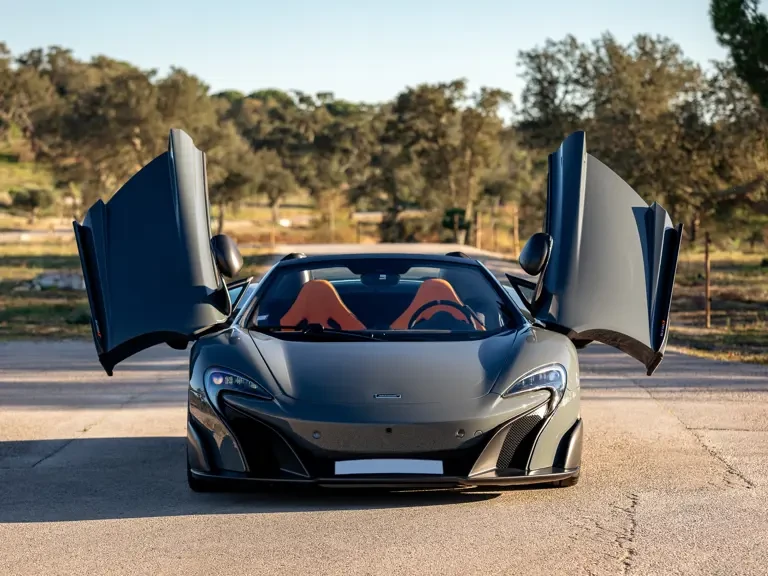2016 McLaren 675LT Spider - Image 23 of 31