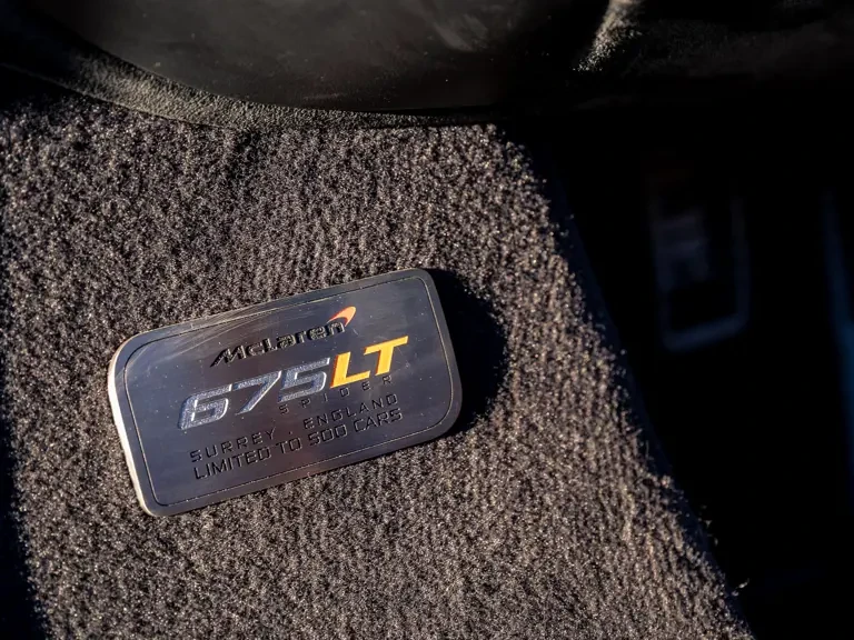 2016 McLaren 675LT Spider - Image 14 of 31