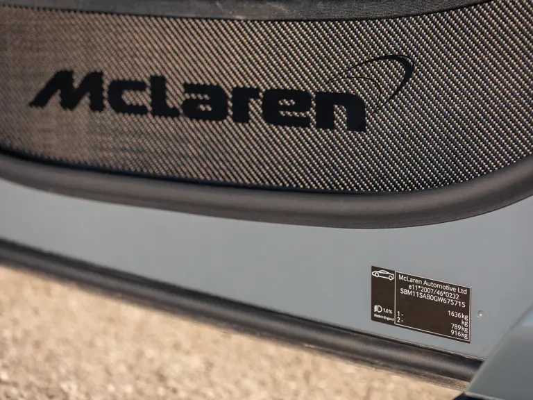 2016 McLaren 675LT Spider - Image 19 of 31