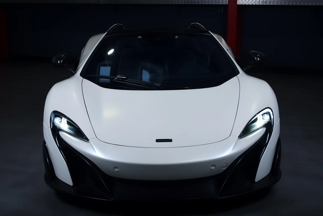 2016 McLaren 675LT Spider - Image 19 of 31