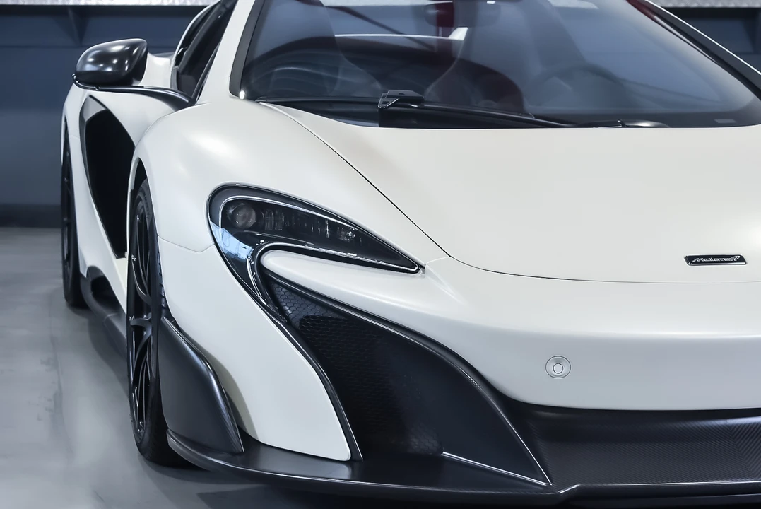 2016 McLaren 675LT Spider - Image 22 of 31