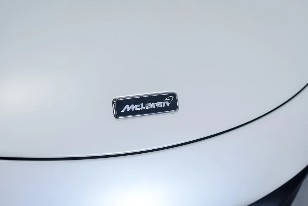 2016 McLaren 675LT Spider - Image 25 of 31