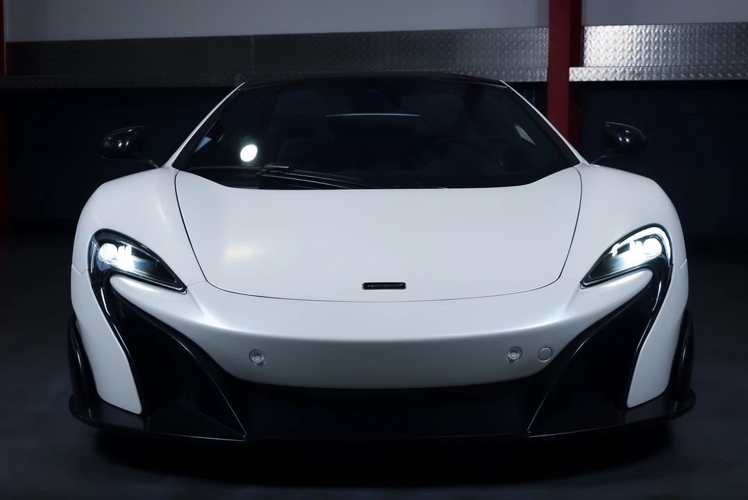 2016 McLaren 675LT Spider - Image 26 of 31