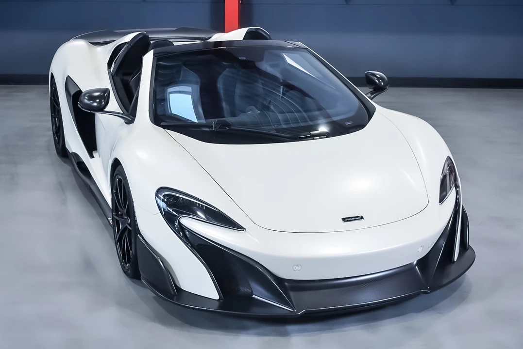 2016 McLaren 675LT Spider - Image 12 of 31