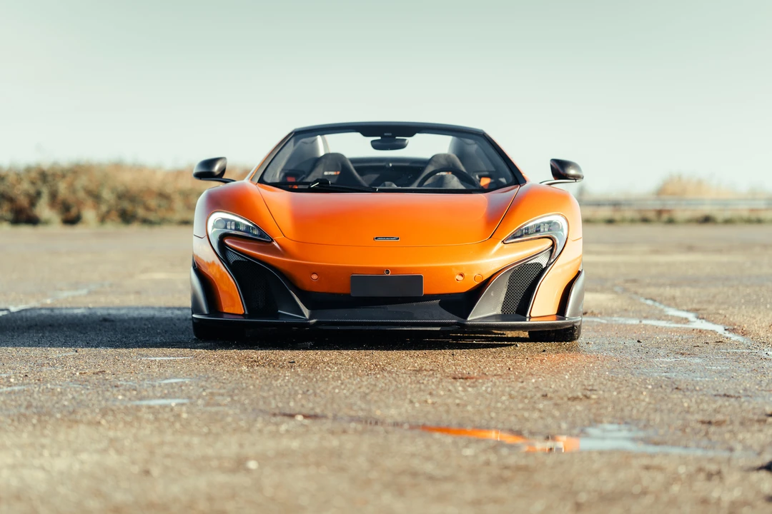 2016 McLaren 675LT Spider - Image 2 of 21