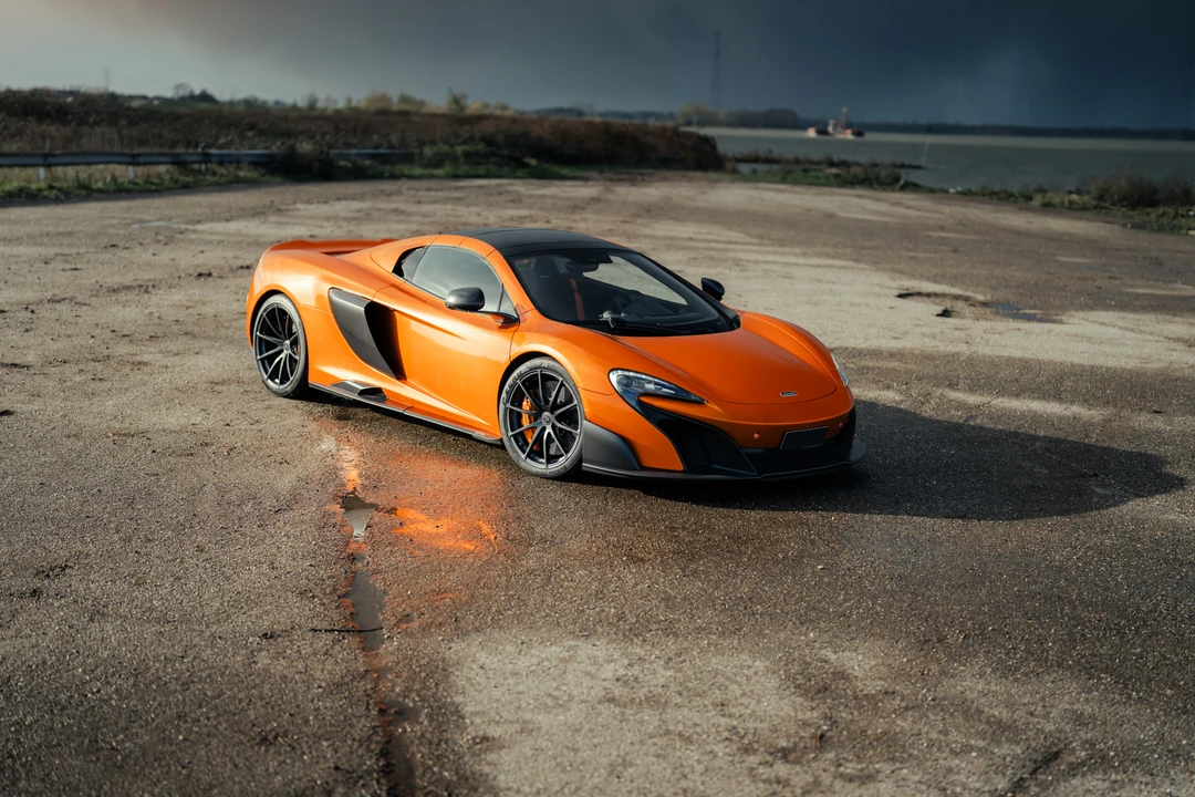 2016 McLaren 675LT Spider - Image 11 of 21