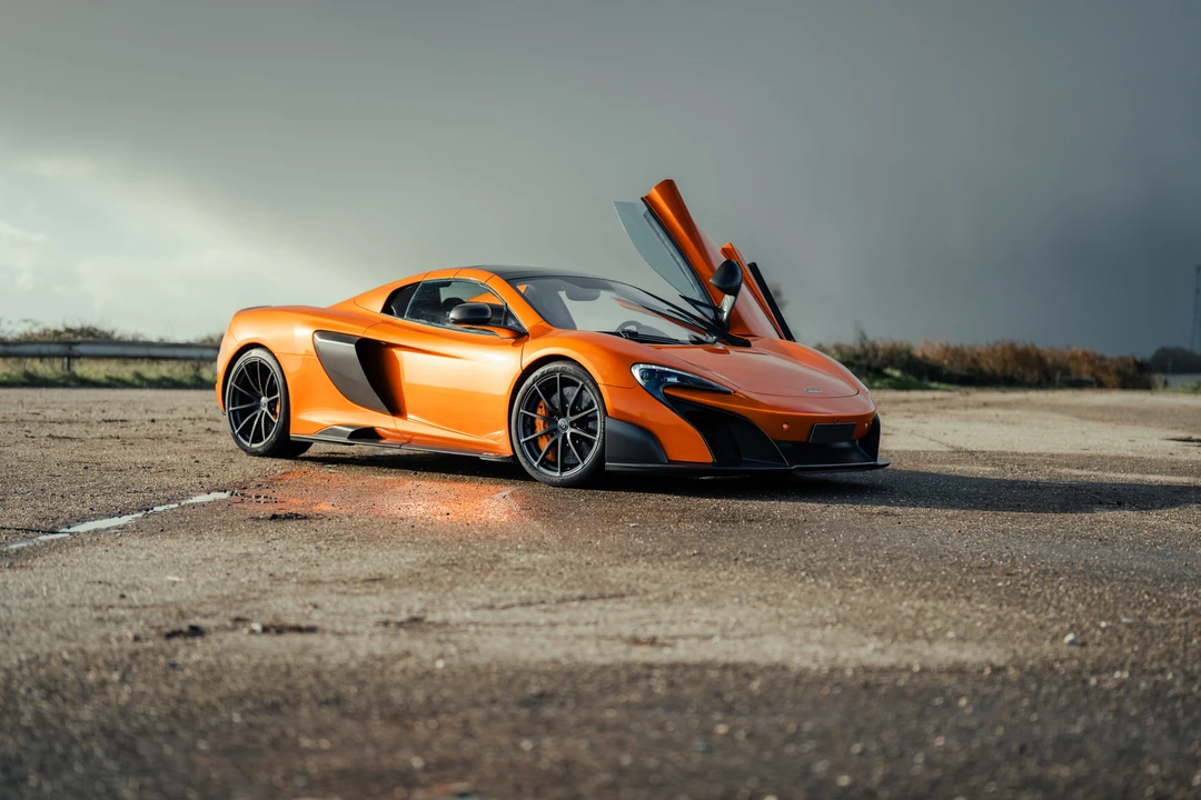 2016 McLaren 675LT Spider - Image 12 of 21