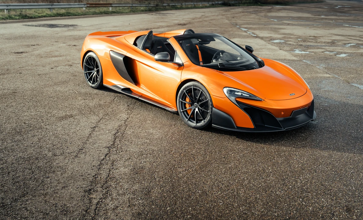 2016 McLaren 675LT Spider - Image 13 of 21
