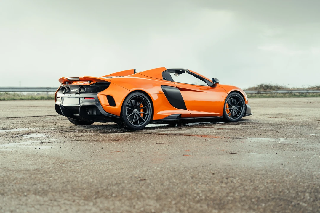 2016 McLaren 675LT Spider - Image 4 of 21