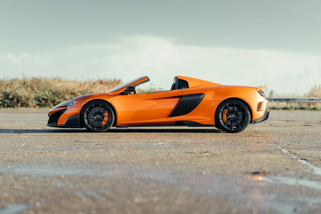 2016 McLaren 675LT Spider - Image 15 of 21