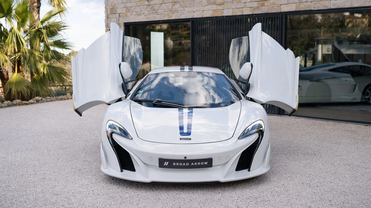 2016 McLaren 675LT Coupe - Image 20 of 31