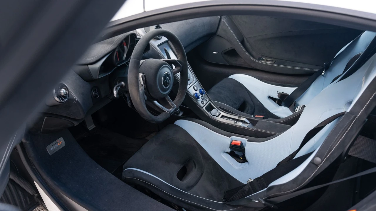 2016 McLaren 675LT Coupe - Image 7 of 31