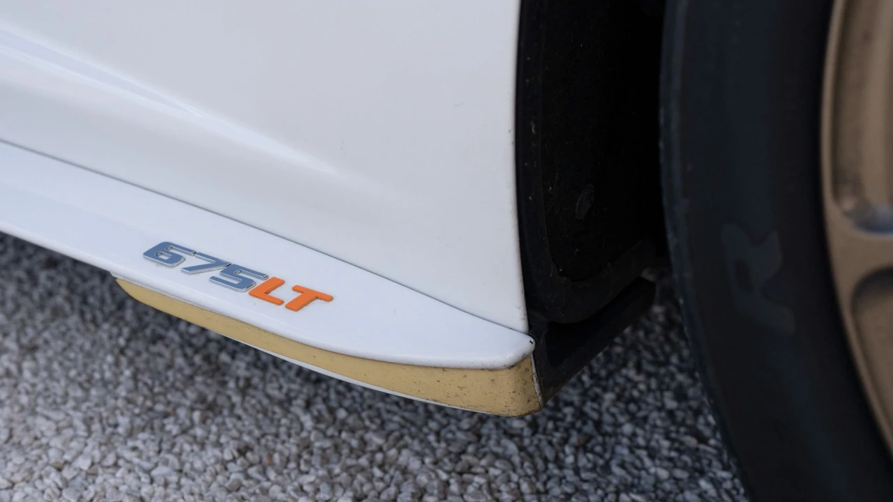 2016 McLaren 675LT Coupe - Image 25 of 31