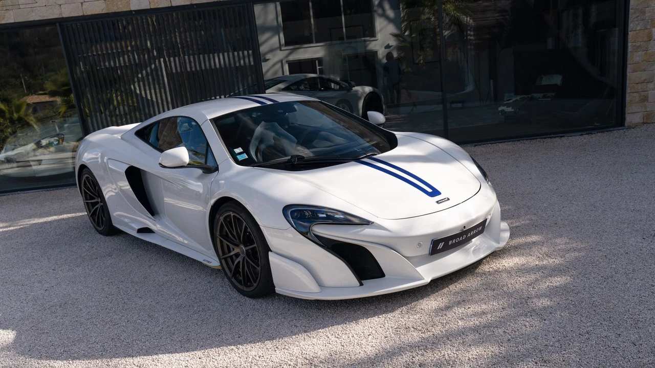 2016 McLaren 675LT Coupe - Image 13 of 31
