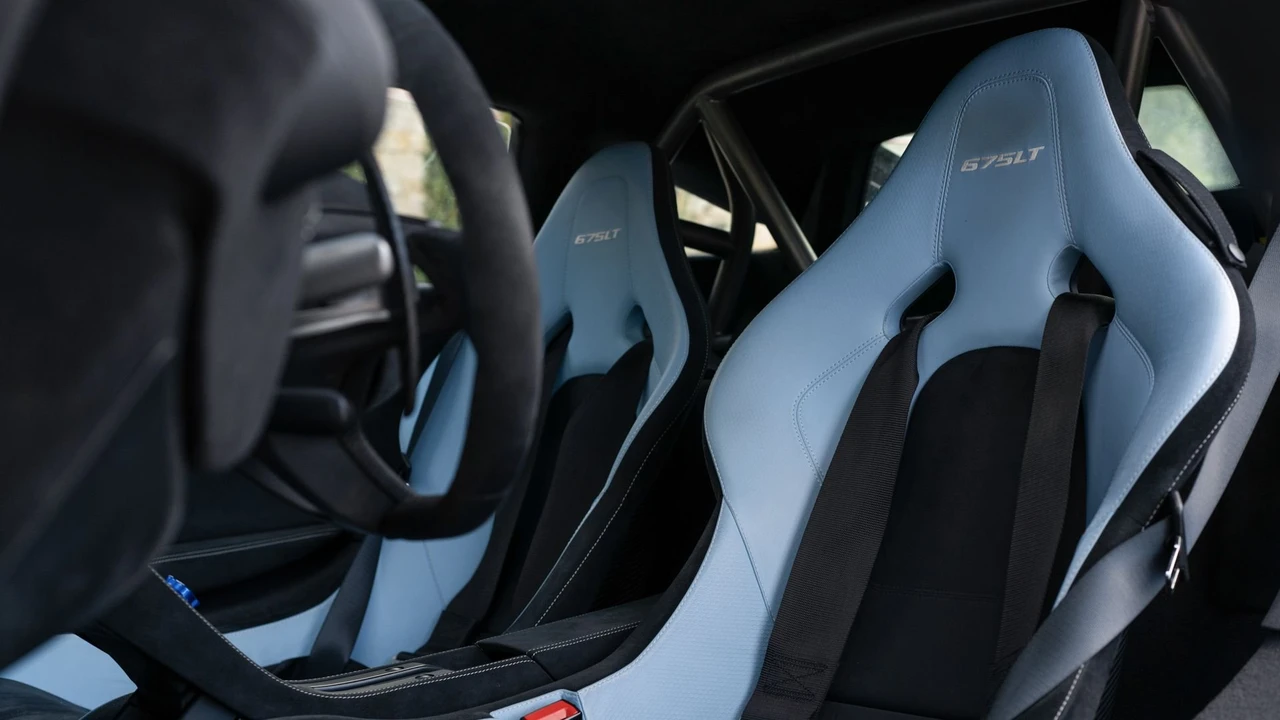 2016 McLaren 675LT Coupe - Image 8 of 31