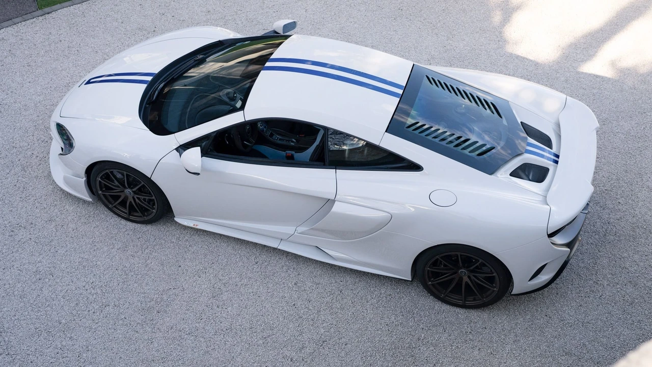 2016 McLaren 675LT Coupe - Image 3 of 31