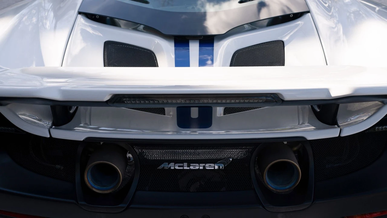 2016 McLaren 675LT Coupe - Image 29 of 31