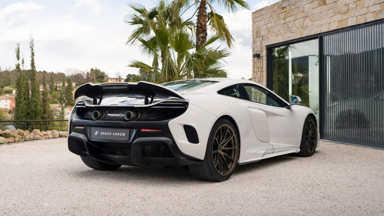 2016 McLaren 675LT Coupe - Image 5 of 31