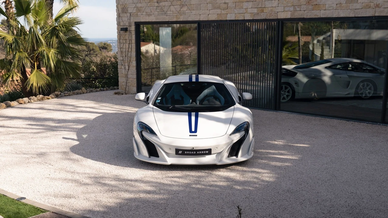 2016 McLaren 675LT Coupe - Image 15 of 31